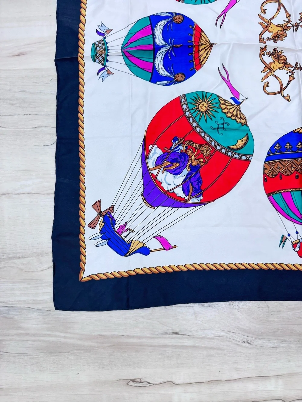 Vintage Hot air balloon Scarf balloon motifs square
